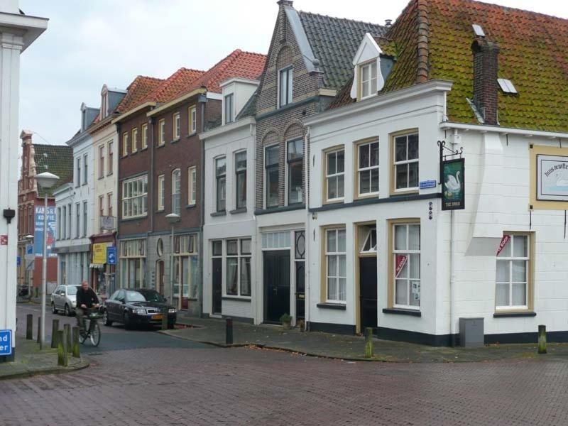 De Zilveren Karper IJsselmuiden Ngoại thất bức ảnh
